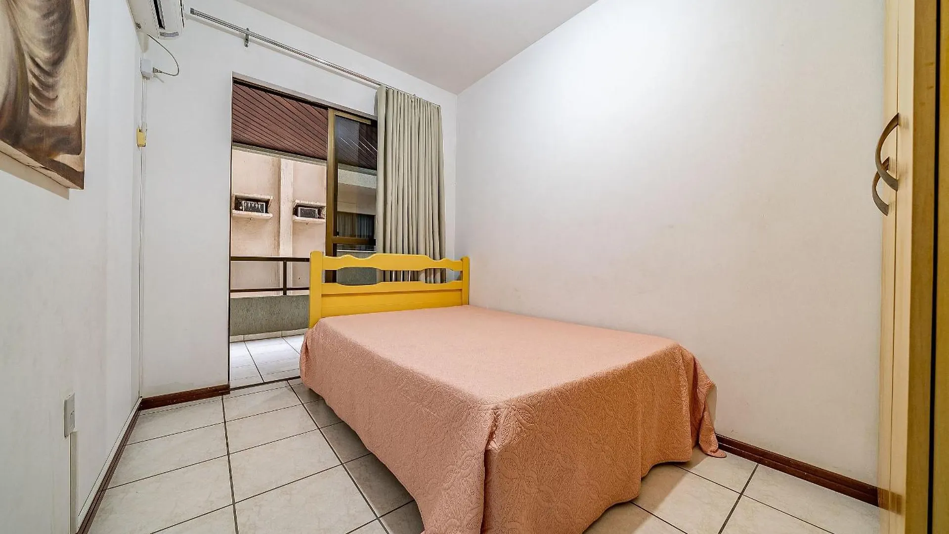 Apartmán 131 - Apto 03 Dormitorios Na Principal De Bombas Bombinhas